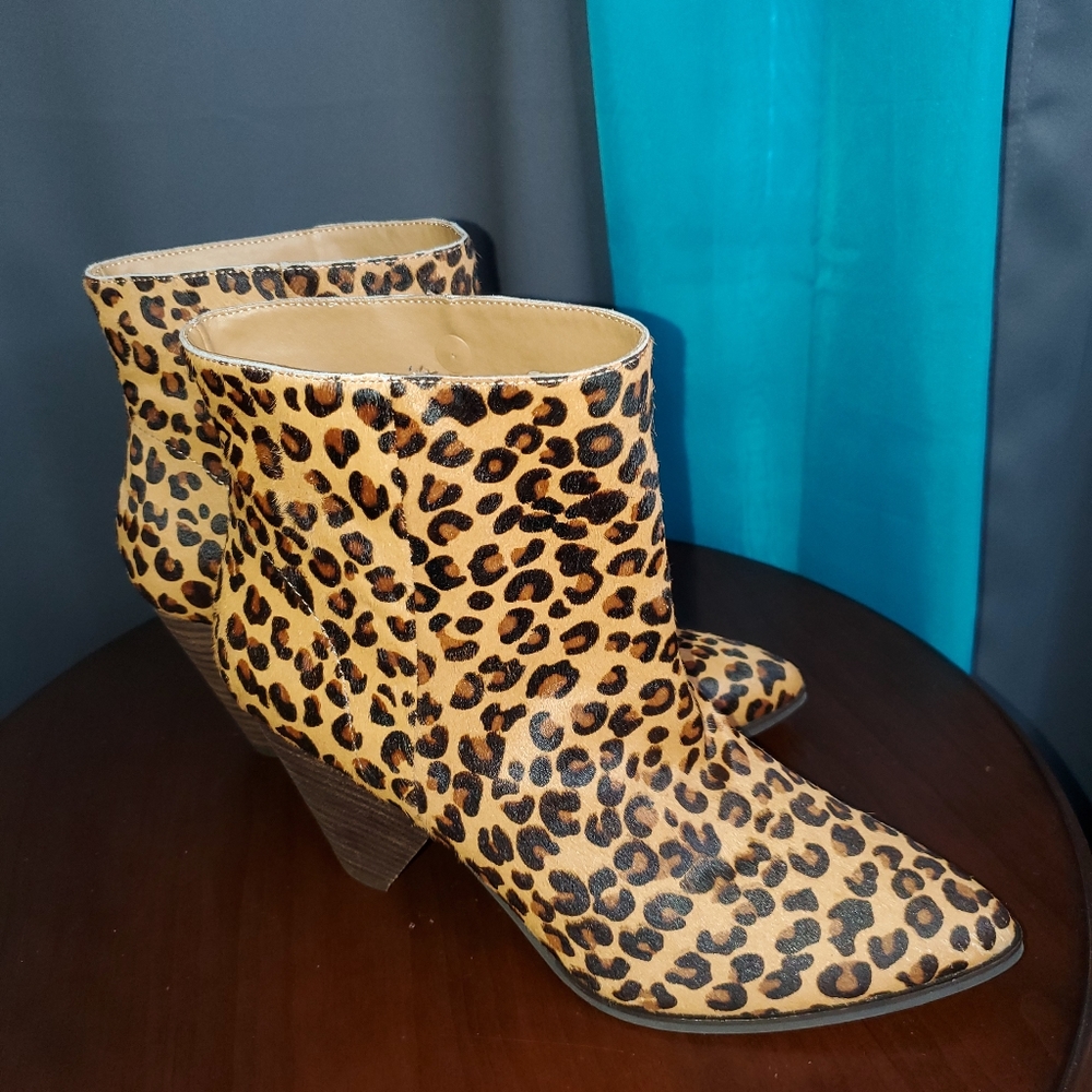 COPY - NWOT Lucky boots